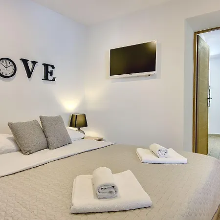 Nur 250 Meter Vom Mit Salzwasserpool Apartamento *