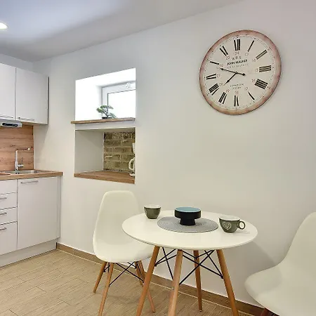 Apartamento Nur 250 Meter Vom Mit Salzwasserpool