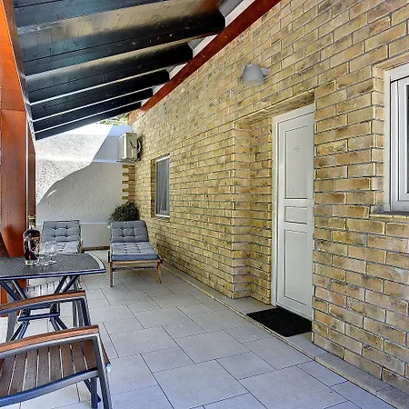 Apartamento Nur 250 Meter Vom Mit Salzwasserpool