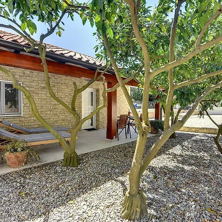 Apartamento Nur 250 Meter Vom Mit Salzwasserpool